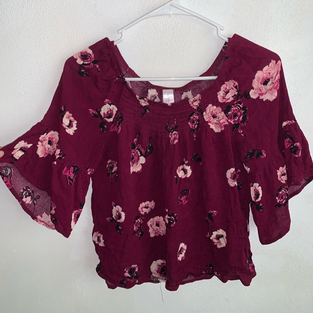 FOR SALE- Loose and Flowy- Floral Top
